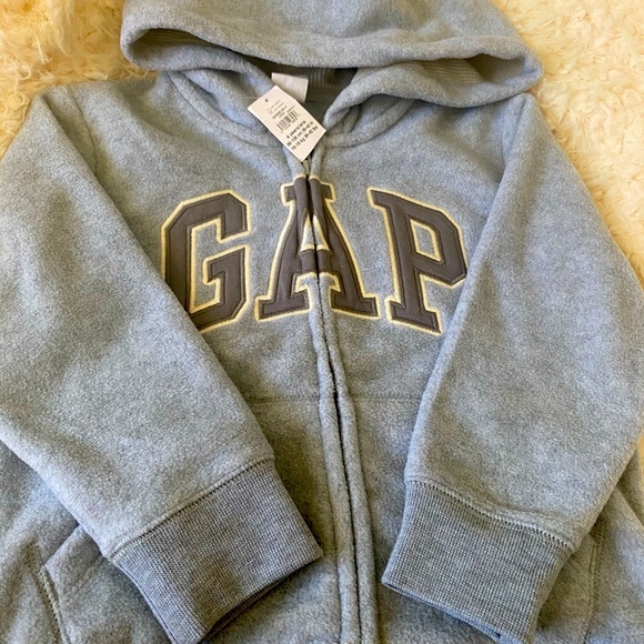 BNWT Gap jacket for toddler - Picture 2 of 2